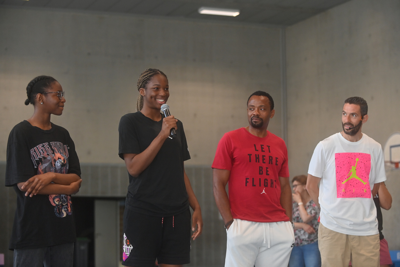 de gauche à droite  : Salimatou Koné (championne de France de basket en 2022) ; Sarah Cissé (championne de France de basket en 2022) ; Joseph Bissang (arbitre international de basket) ; Lamine Isker (PVP EPS à l’école Riblette)