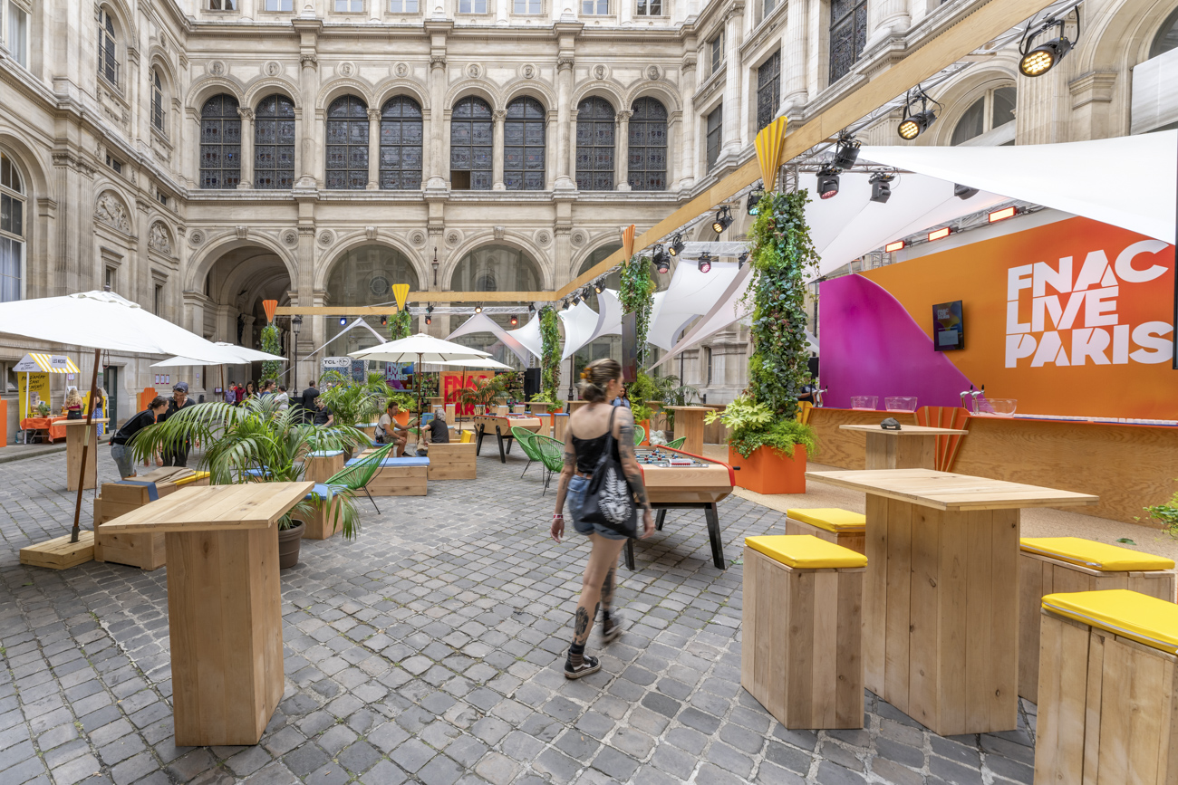 Fnac Live Paris 2023 - A quelques heures du grand rush, les stands en train d'être installés