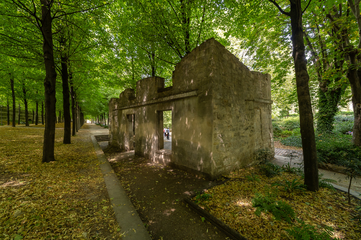 Parc de Bercy vestiges du Petit Chateau de Bercy 