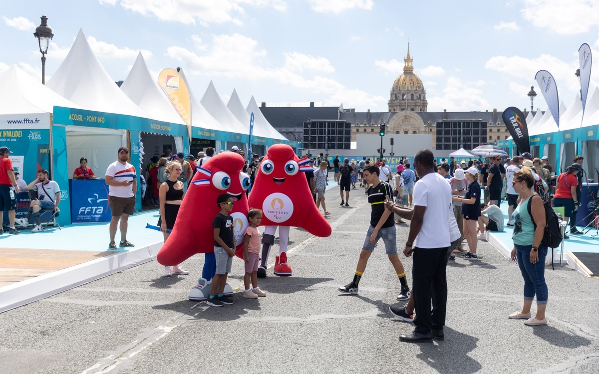 Les mascottes officielles des Jeux Olympiques et Paralympiques de Paris 2024 étaient présentes pour l'occasion.