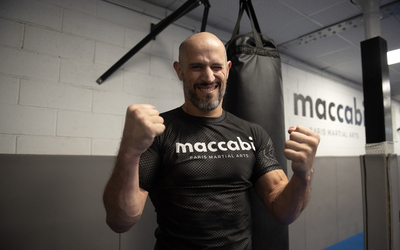 Gregory Bouchelaghem, Coach à Maccabi, club de MMA, dans le 10e.
