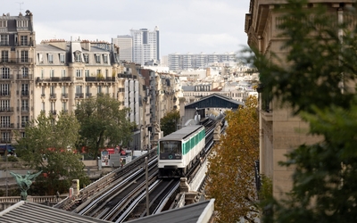 Station de métro Bir Hakeim (15ème).