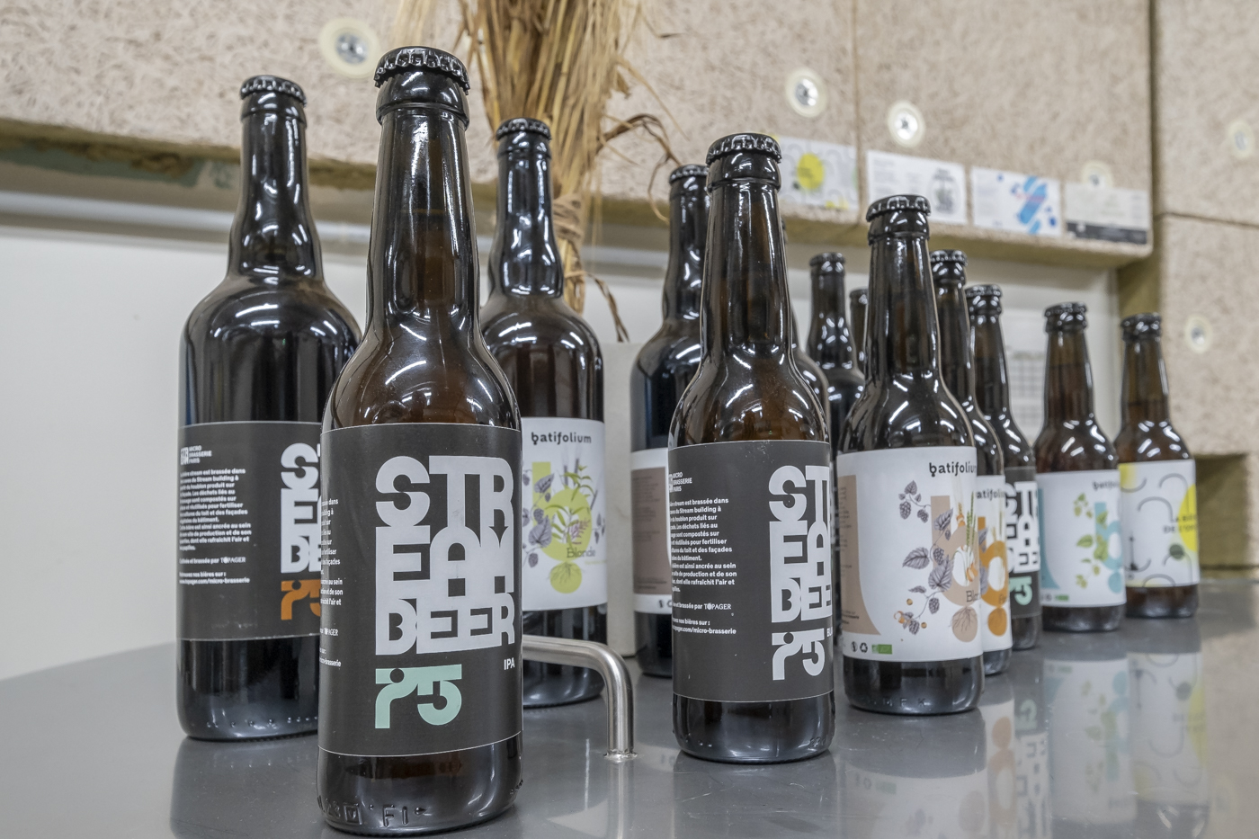 Bouteilles de bières Streambeer entièrement produite à Stream Building