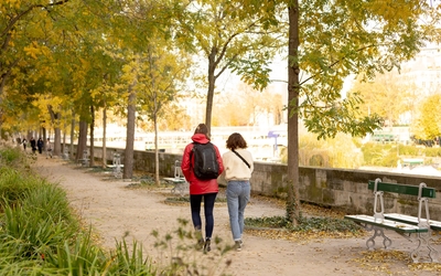 Balade boulevard Bourdon lors d'une journée d'automne. 