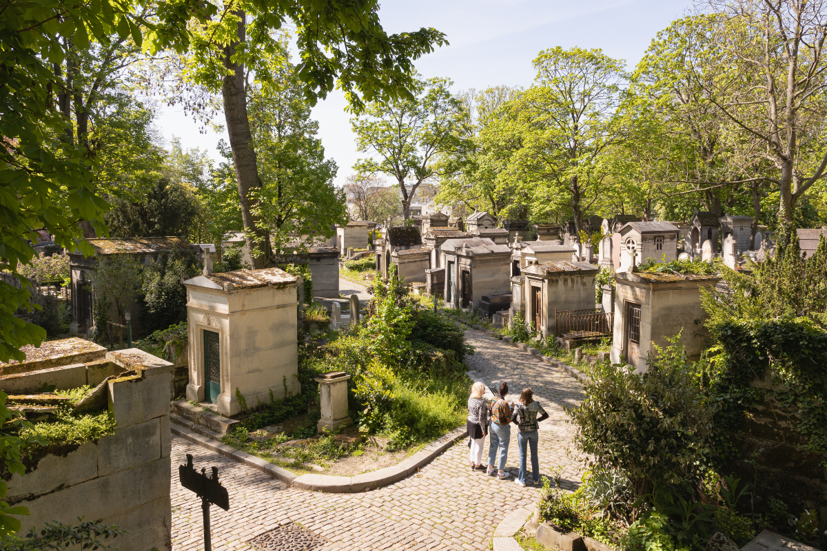 Cimetière du Père Lachaise, au printemps (20e). 