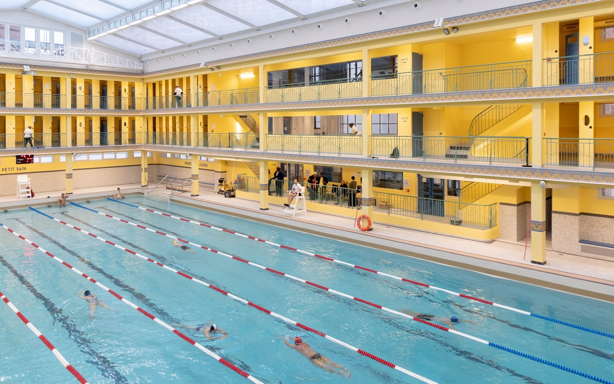 Nageurs, dans le grand bain de la piscine Pontoise.