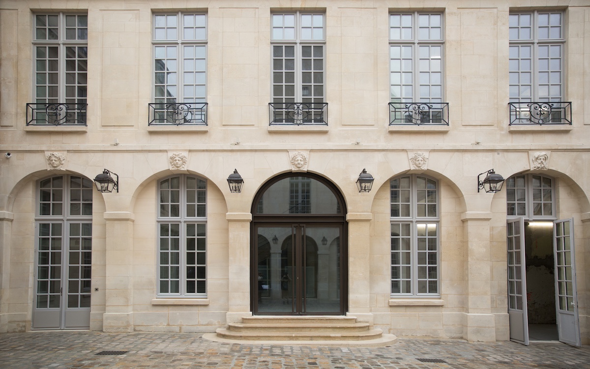 Façade de l'hôtel de Coulanges devenu un hub de la création