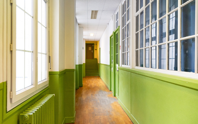 Visite des lycées transformés en lieux d’hébergement.