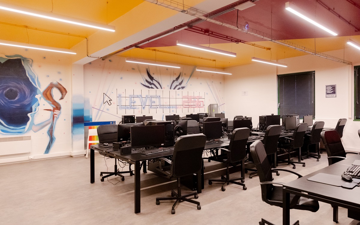 Salle gaming à la Maison de l'esport