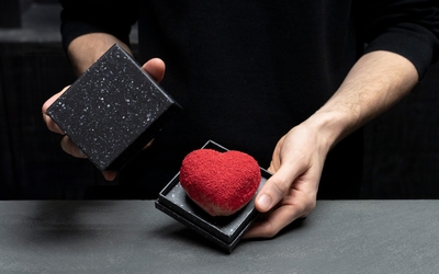 Donut en cœur de la pâtisserie Momzi. 