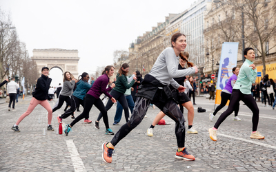 "Les sportives gagnent du terrain" sur les Champs-Elysées. 