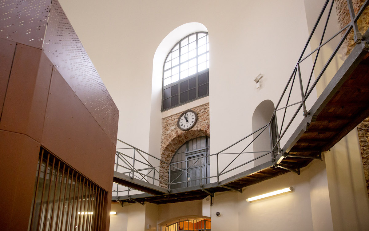 Bâtiment rénové de la prison de la Santé
