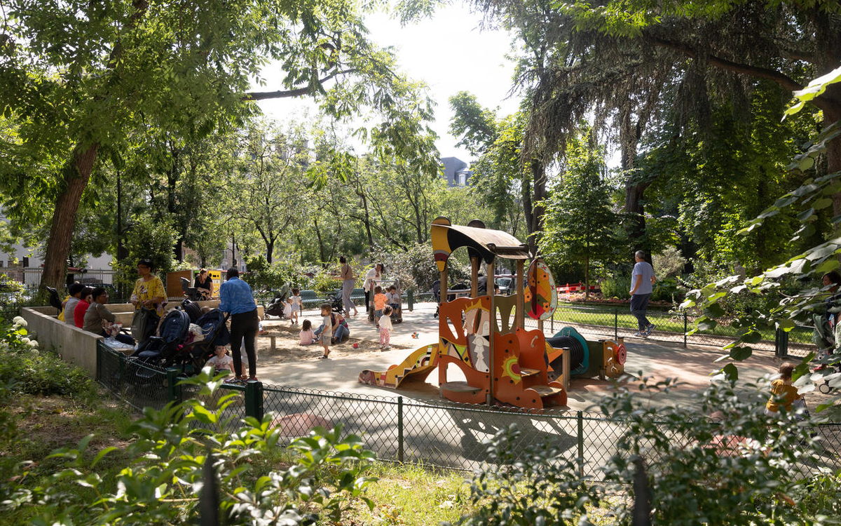 Enfants au Square Edouard Vaillant 