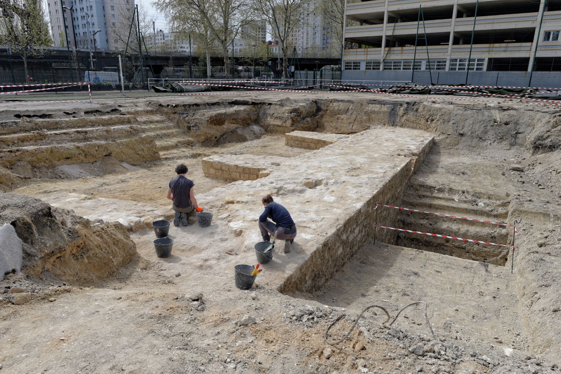 Un bastion de l’enceinte de Thiers exhumé grâce à… - Ville de Paris