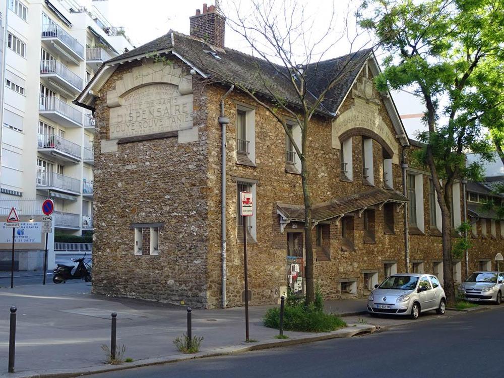 Le Dispensaire Jouye-Rouve et Taniès - rue des Pyrénées
