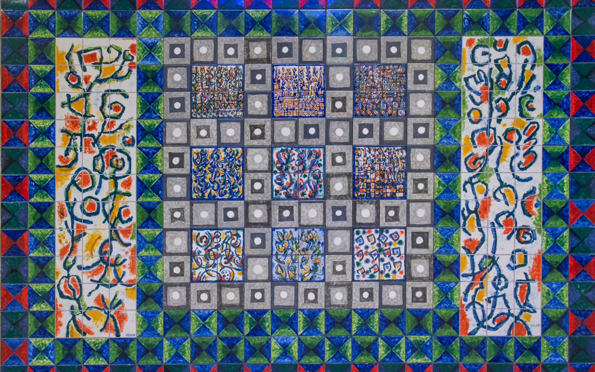 Détail des azulejos dans le métro station Champs-Elysées-Clemenceau