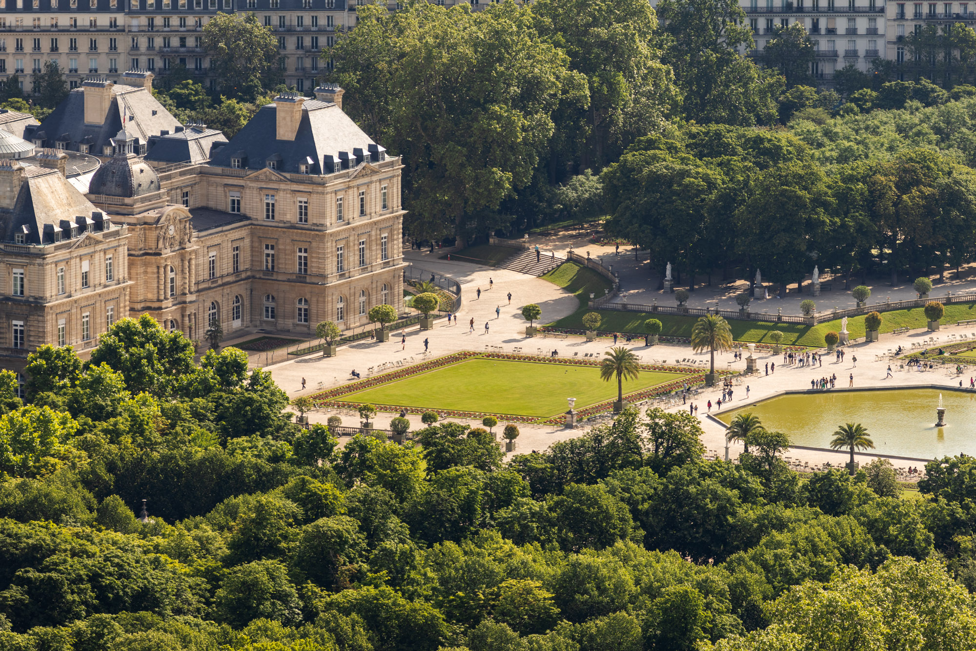 Vue semi-aérienne sur le jardin du Luxembourg.