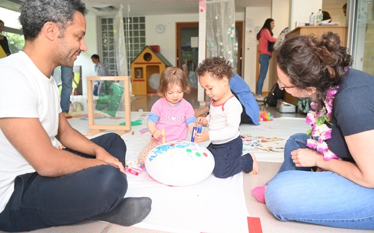 Image d'enfants jouant lors des Samedis en famille