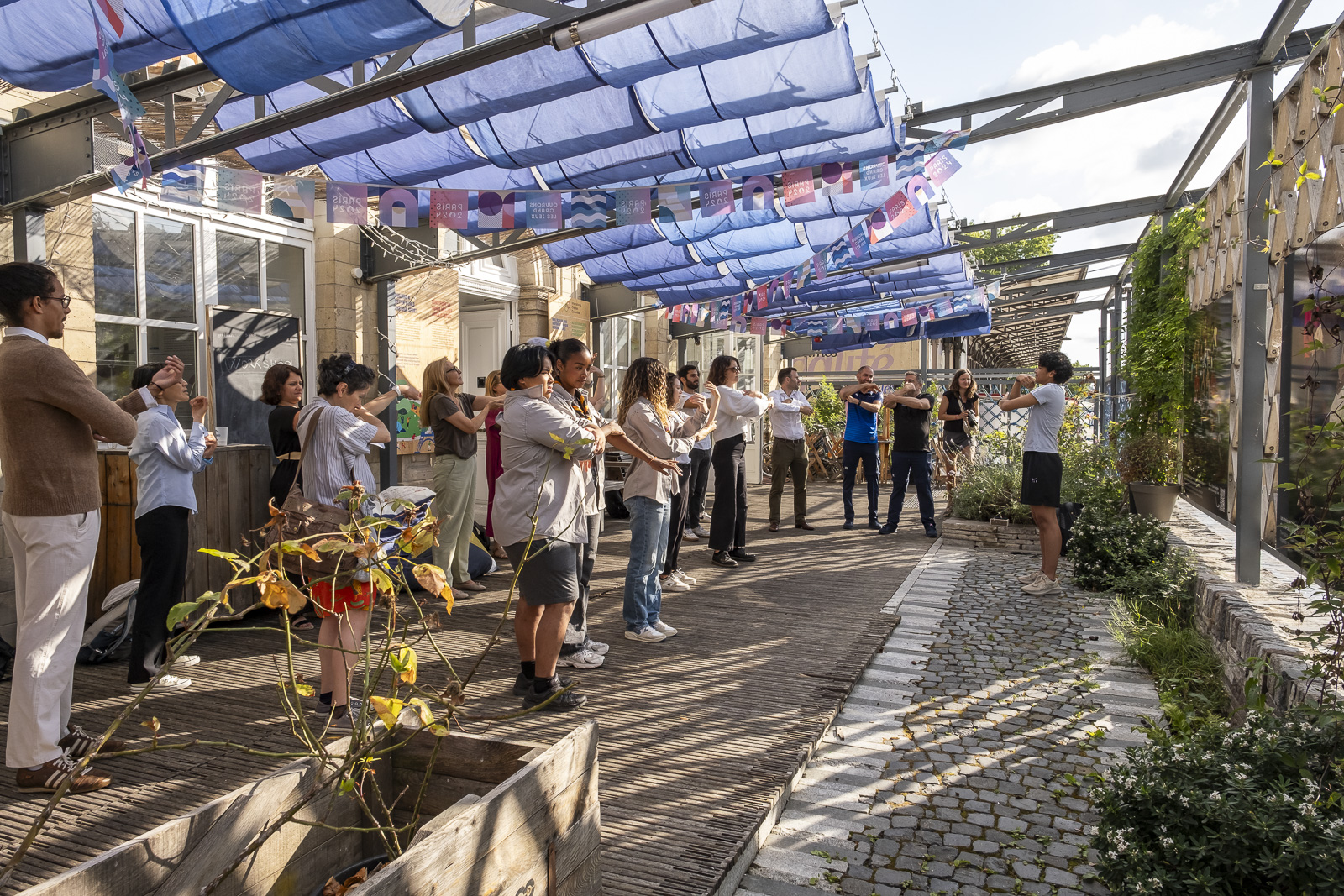 At the Maison des Canaux, an Olympic dance, an - Ville de Paris