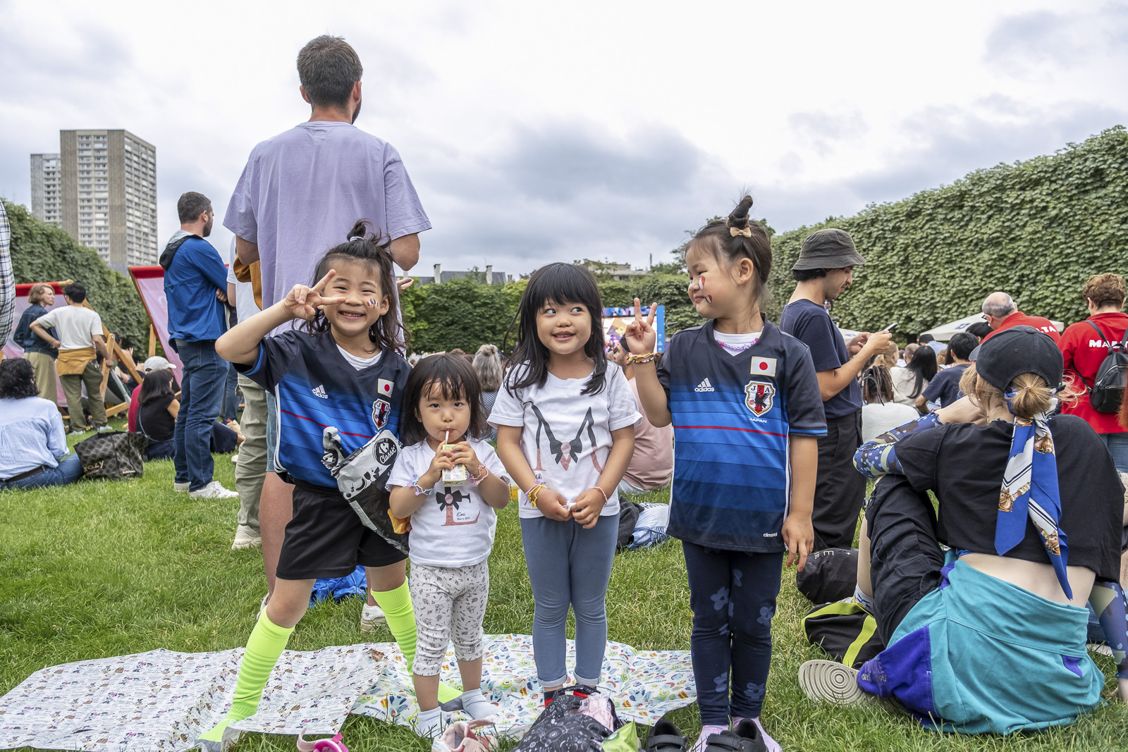De jeunes enfants japonais au parc de Choisy (13e)