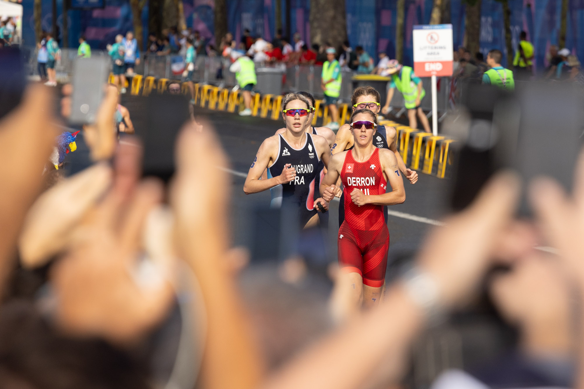 Triathlon féminin durant les JO Paris 2024. 