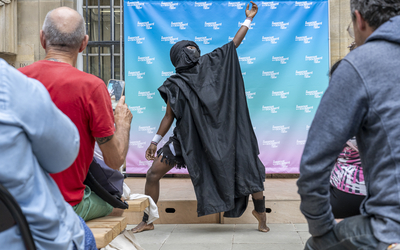 Photo d'un danseur à la soirée Paris solidaire a un incroyable talent