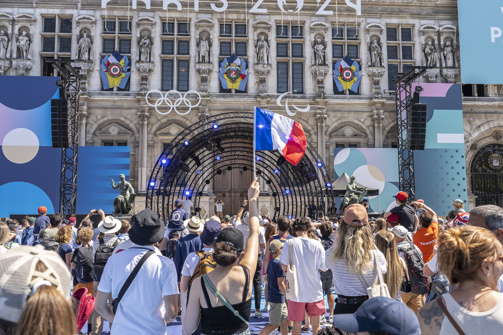 Personnes dans la fan zone