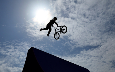  Kieran Darren David Reilly de l’équipe de Grande-Bretagne en compétition lors de la finale de BMX Freestyle hommes au cinquième jour des Jeux Olympiques de Paris 2024 à la Place de la Concorde.