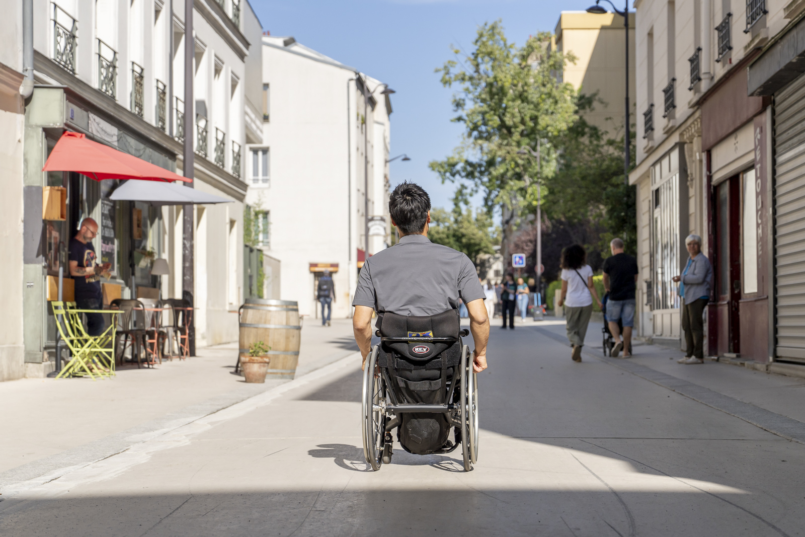 Visite d'un QAA avec le para athlète Shingo Kunieda