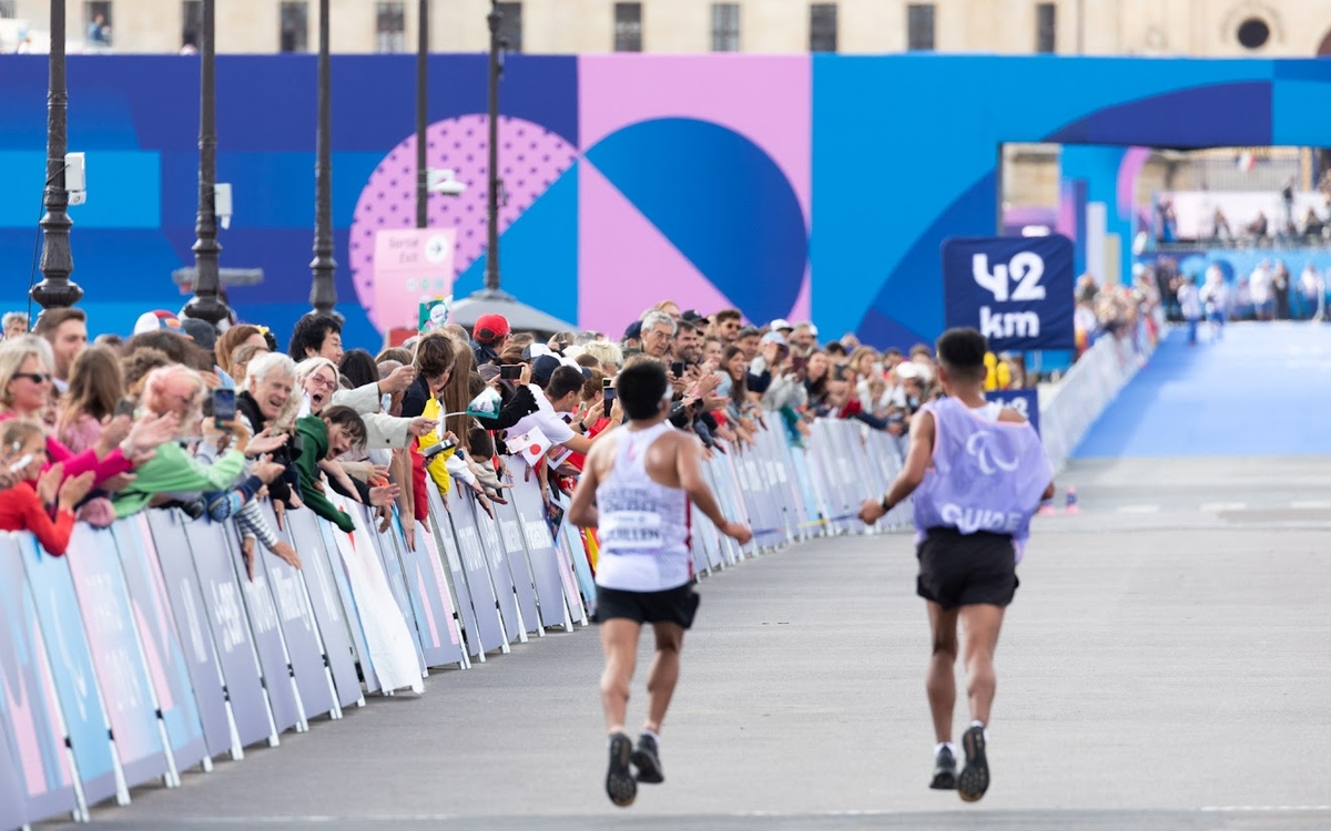Paralympic marathon runners