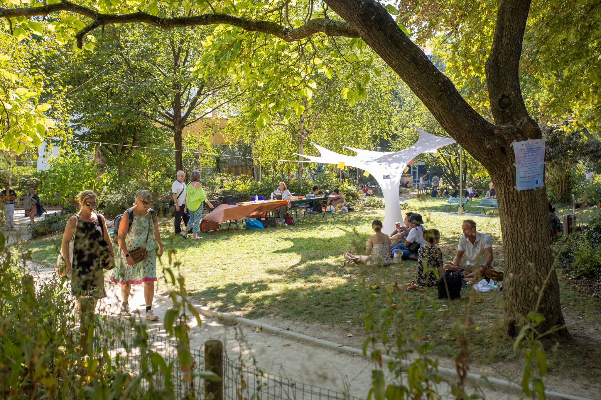 Arbre au mots dans le jardin Villemin