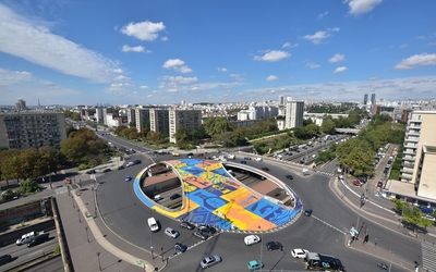 Portrait de Clément Laurentin, artiste ayant réalisé la fresque du rond-point de la Porte de Vincennes