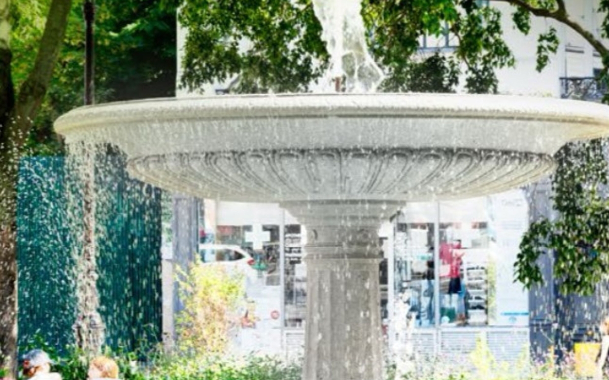 Fontaine en eau de la place pigalle