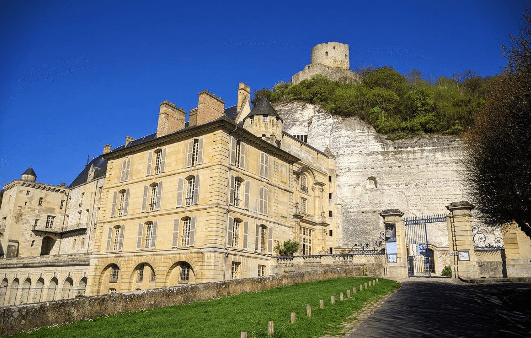 photo d'un petit château