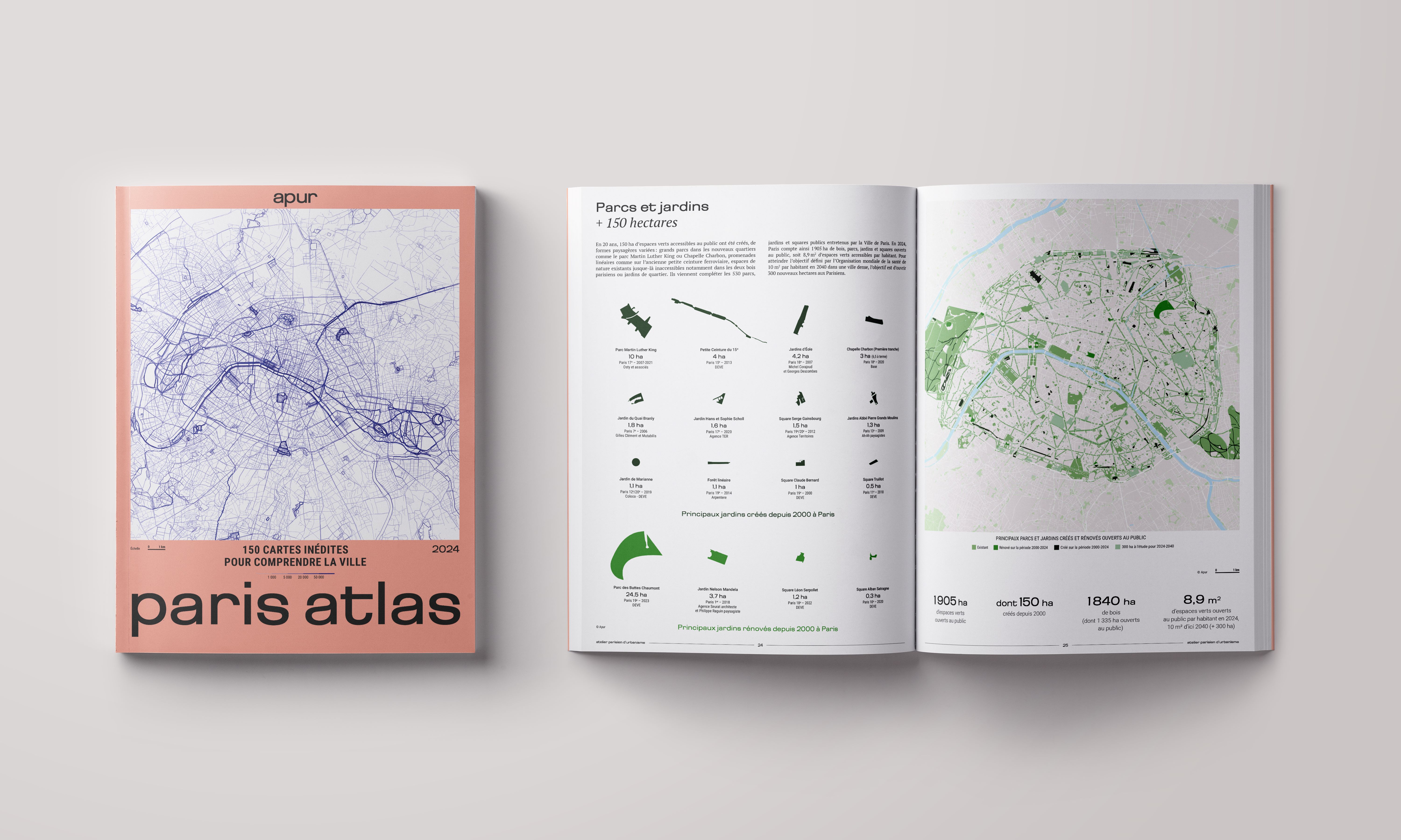 Photo présentant la couverture du Paris atlas ainsi que deux pages ouvertes sur une carte