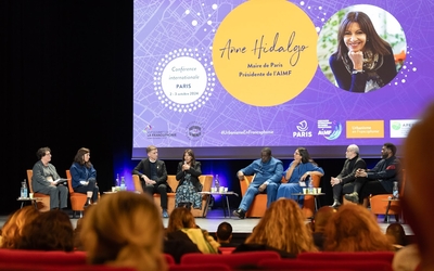 Table-ronde de la Conférence au Théâtre de la Concorde