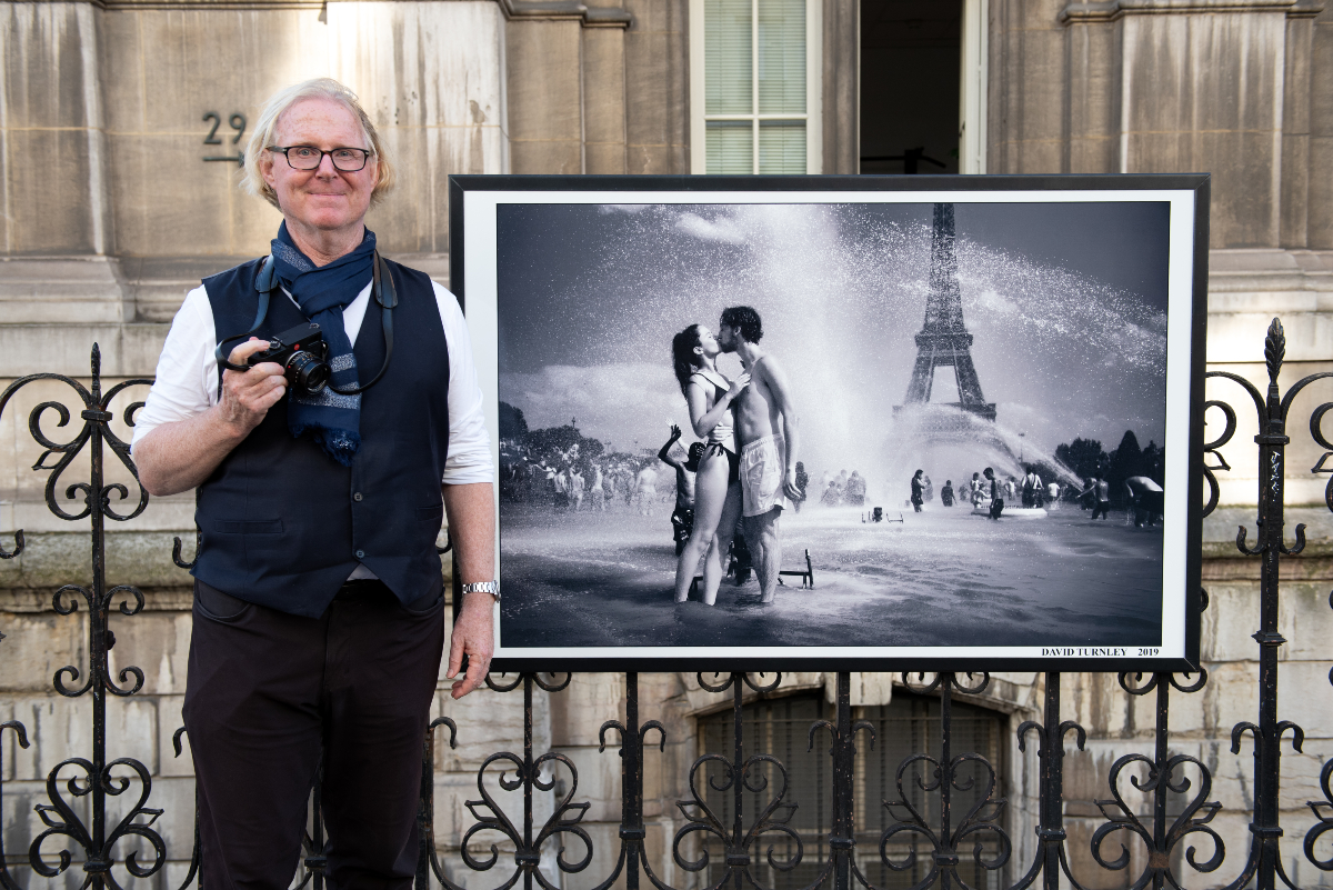 Le photographe David Turnley : Expo "Paris, l'Amour & l'Espoir à l'HDV