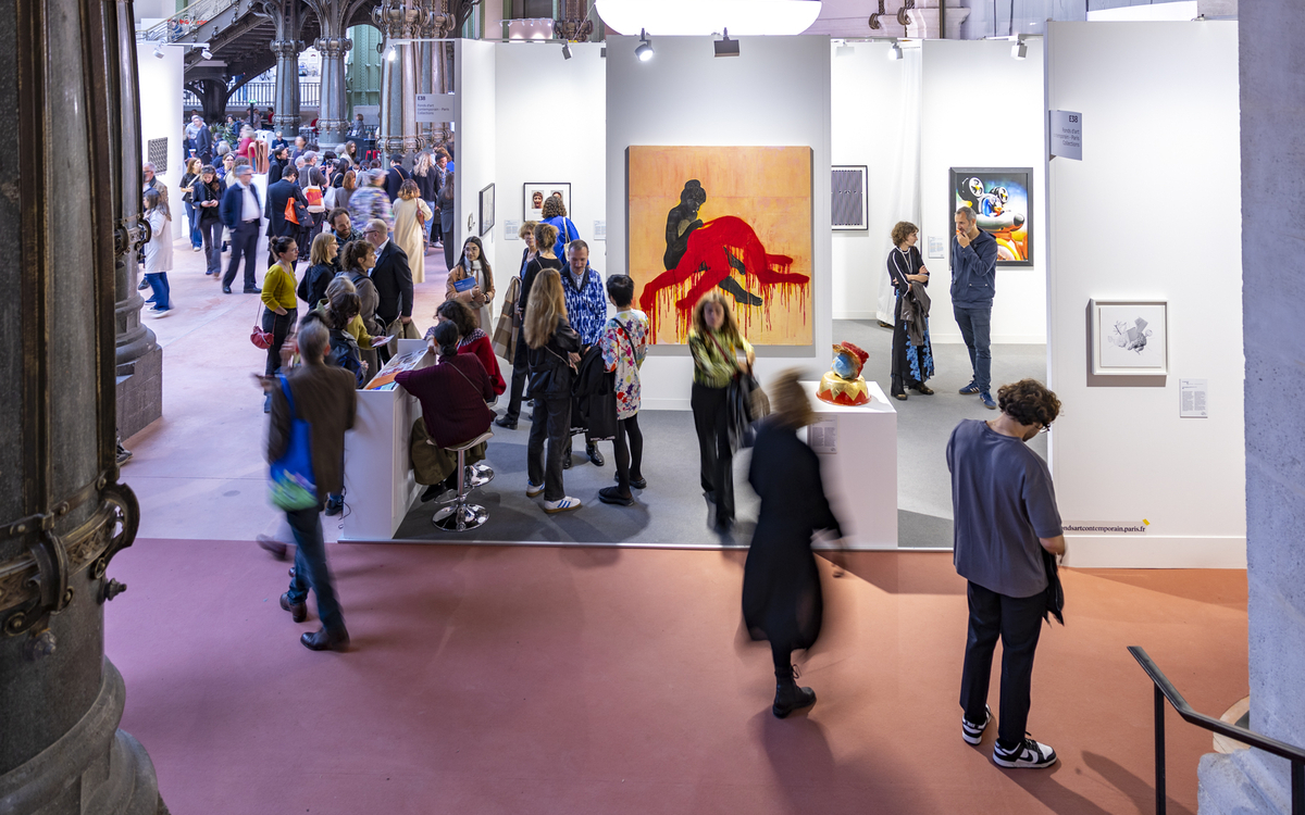 vue du stand de art basel paris 2024