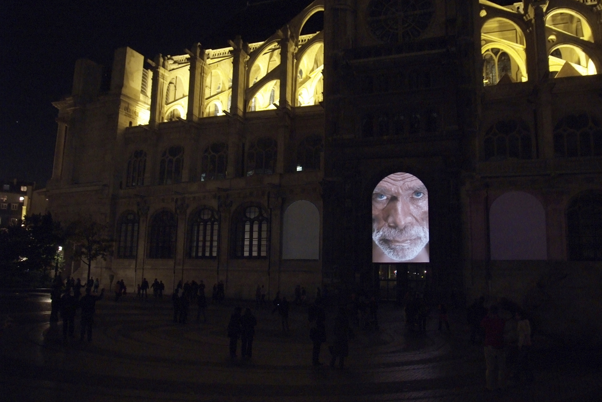 Astral Body Church - Une installation et projection vidéographique par le collectif Pleix sur les façades de l’Église Saint-Eustache (1er arr.).