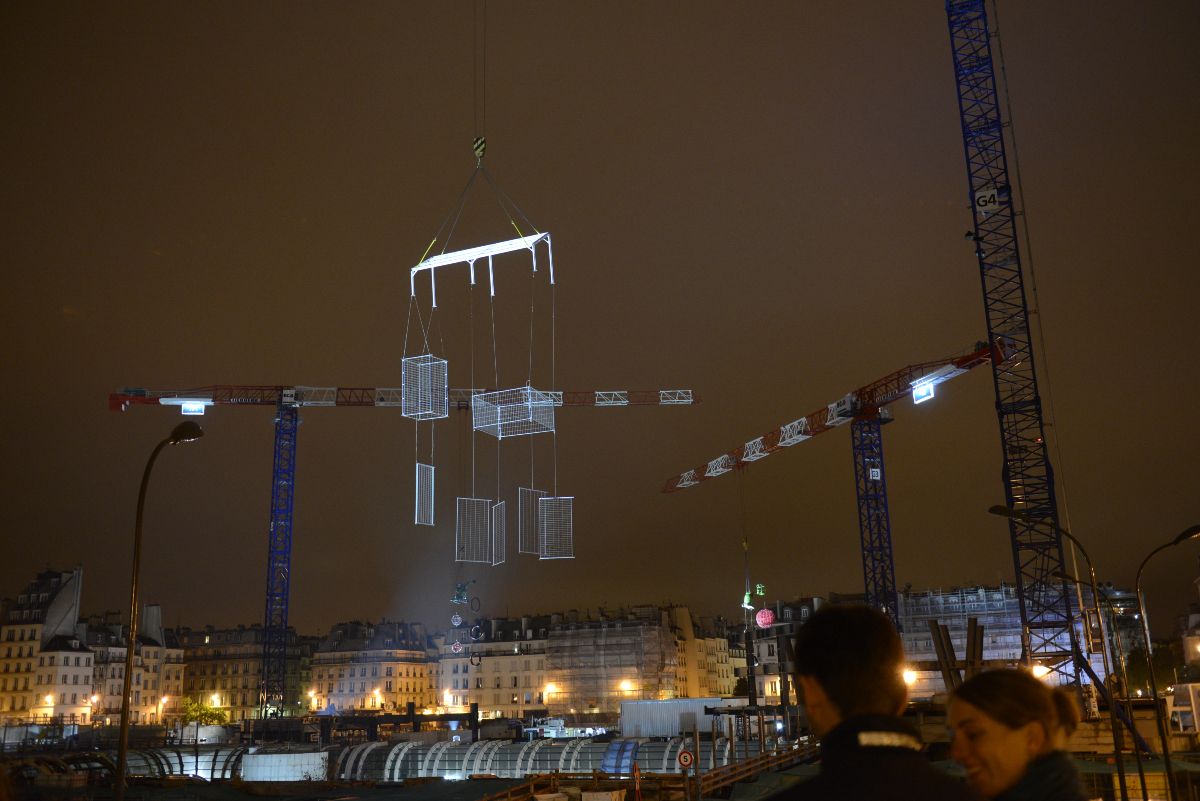 Calderpillar Installation par Les Frères Ripoulain au Chantier des Halles dans le 1er