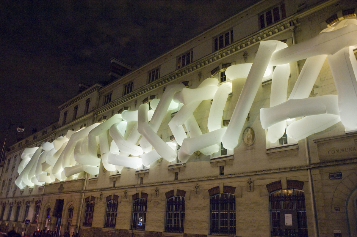 Comfort #4 - Installation par Lang/Baumann à l’école élémentaire boulevard de Belleville dans le 4e arr.