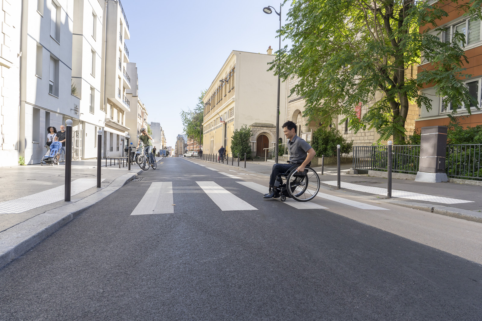 Photo du para athlète Shingo Kunieda dans le quartier Saint-Fargeau