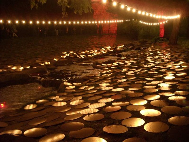 Nuit Blanche 2009 Chauds Les Marrons aux Buttes-Chaumont