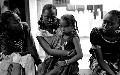 4 jeunes filles noires gabonaises