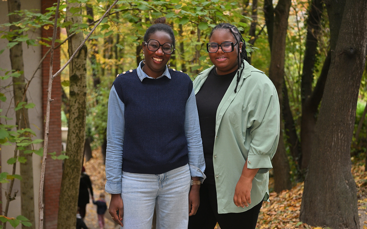 Monia et Chloe directrices d'espaces nature et découverte