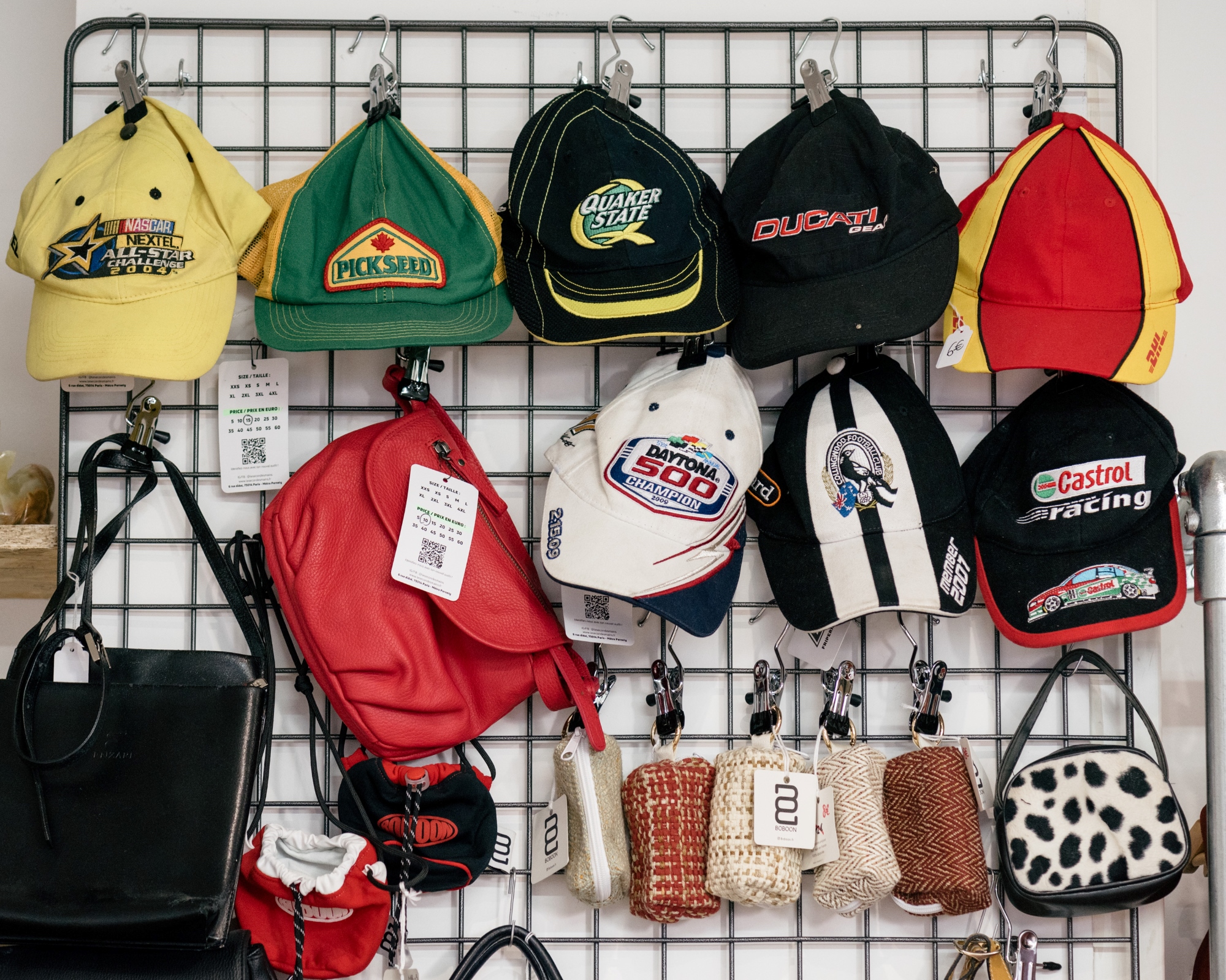 Casquettes à la boutique Les Secondes mains (LSM)