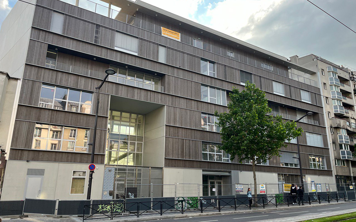 La façade de l'école Anne Sylvestre