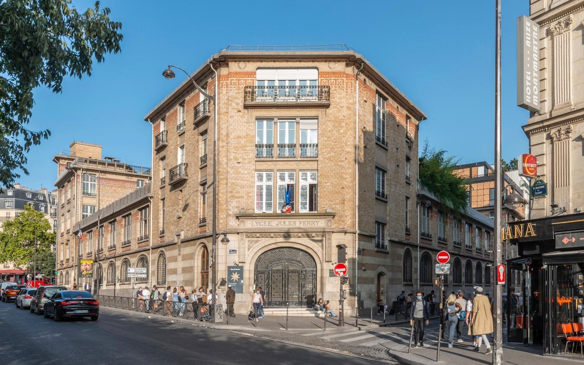 entrée du lycée Jules Ferry