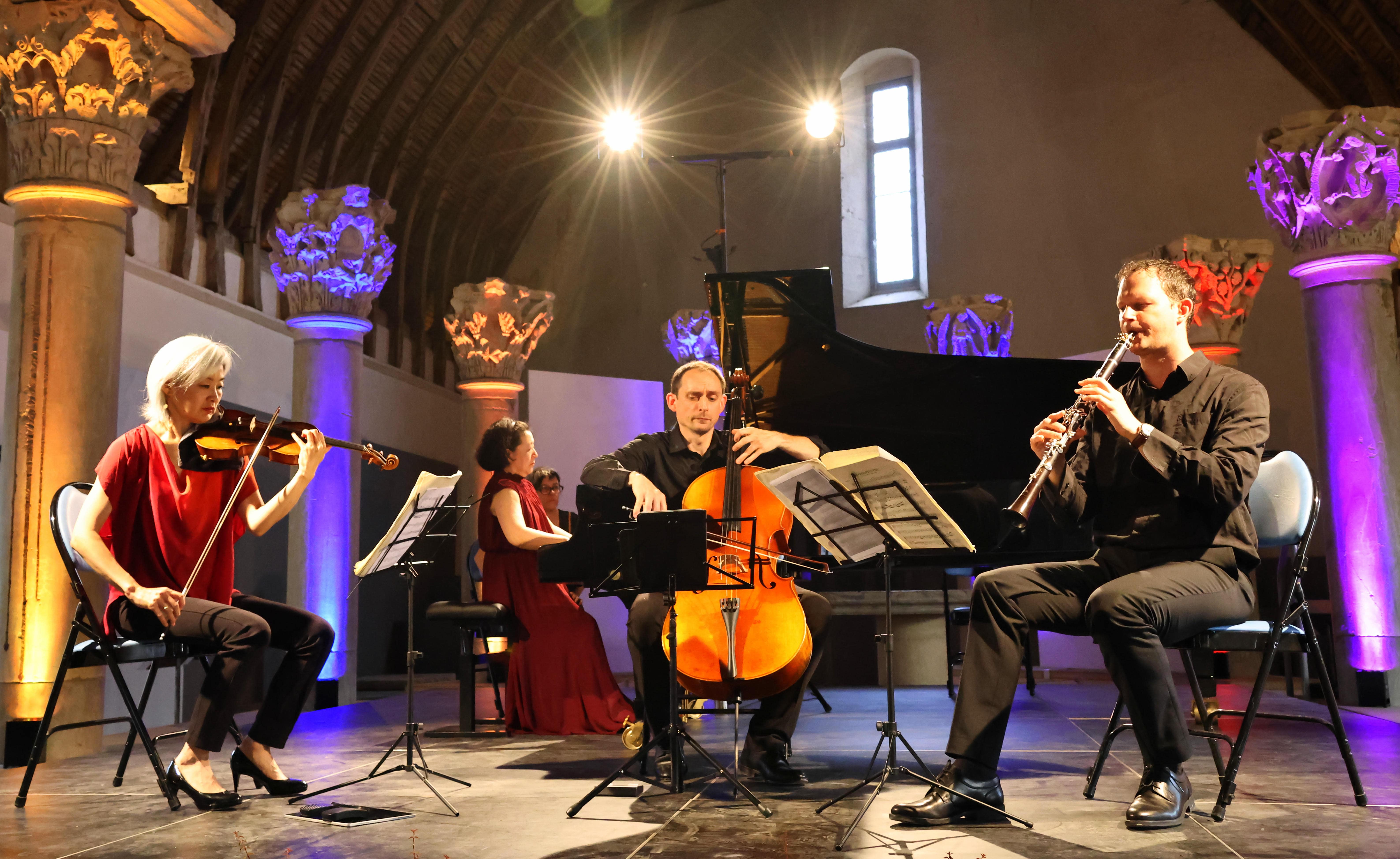 Il s'agit d'un quatuor musical