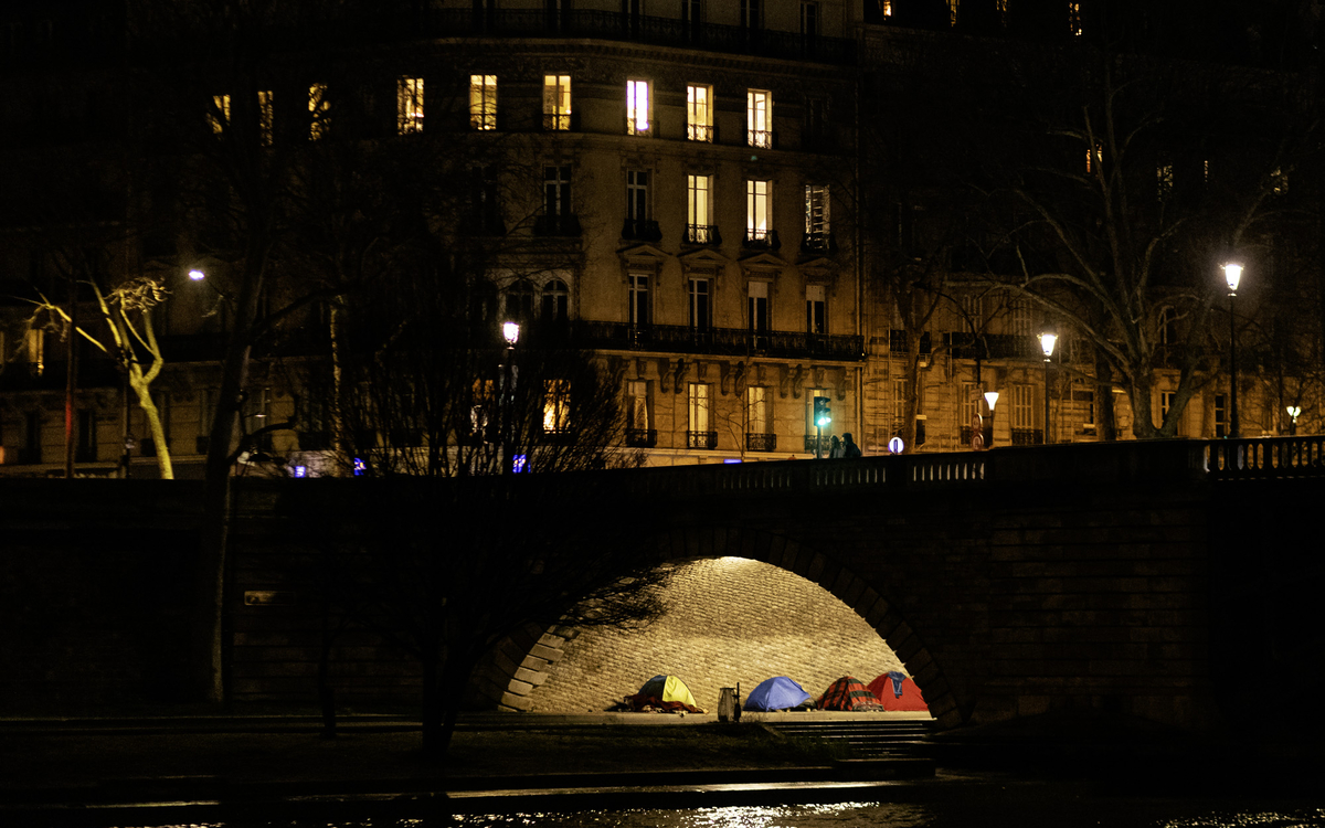Des sans abris lors de la 8e édition de la Nuit de la Solidarité (Paris Centre)